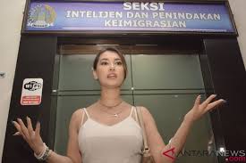 She posted four photos of her kuala. Kemarin Maria Ozawa Merasa Dilecehkan Hingga Wuling Hadirkan Mobil Baru Antara News