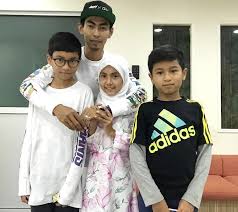 He is managed under sony music bmg malaysia. Datin Anne Ngasri Dipuji Lawat Isteri Bekas Suami Ketika Baru Lahirkan Anak Nona