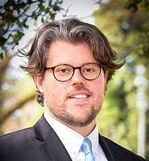 James Searcy's Instagram, Twitter & Facebook