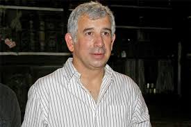 Ο γάμος, ο μοναχογιός του, η πετροσ φιλιππιδησ. Mnxogbe4su Xsm