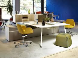 Calisma Ve Toplanti Gibi Farkli Modulleri Bir Arada Sunarak Kalabalik Calisma Gruplarina Yonelik Bir Masa Sistemi Atos Masa Faru Ofis Masasi Ofisler Tasarim