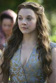 Natalie Plays Queen Margaery Tyrell In The Popular Fantasy Drama Game Of Thrones Her Char Hair Styles Step By Step Hairstyles Renaissance Hairstyles