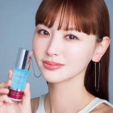 製薬会社発・トランシーノのシミケア*がパワフルに進化 エッセンス×スティックのW使いを新しいルーティンに