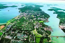 Mariehamn is the seat of the government and parliament of åland, and 40% of the population of åland live in the city. Mariehamn Visit Aland