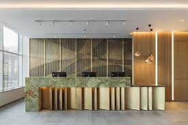 Hilton Foto 1 Reception Desk Design Lobby Design Hotel Lobby Design