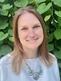 Sarah Glaser's Instagram, Twitter & Facebook