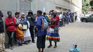 Who must apply for the r350 unemployment grant? Sassa R350 Grant Recipients Risk Infection In Long Queues