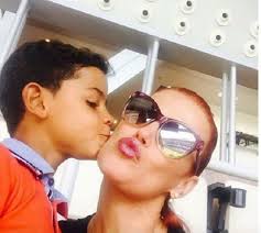 Check spelling or type a new query. Abandonada Por Todos Elma Aveiro Lamenta A Distancia Dos Sobrinhos Que Nao Ve Ha 6 Meses Nacional Flash