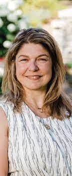 Carolyn Heim's Instagram, Twitter & Facebook