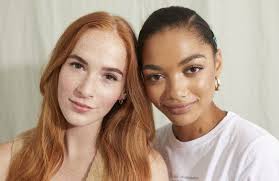 Hello, i am hair stylist educator, we have hair salon in paris and miami, we specialize for balayage california, ombré, hair botox, keratin. Hair Botox Vs Keratin Treatment What S The Difference
