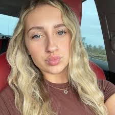 Alyssa Hartwick's Instagram, Twitter & Facebook