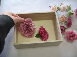 母の日diy ダイソーの造花と材料で 可愛いフラワーボックス の作り方 weboo ウィーブー 自分でつくる フラワーボックス 造花 フラワー