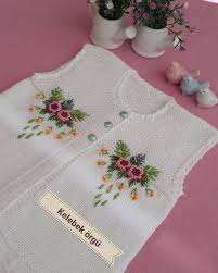 Kastamonu 39 Ya Sevgilimle Islemeli Yelegimiz Orgu Orguyelek Islemeliyelek Islemeli Orgul Kelebek Baby Knitting Patterns Orgu Bebek Yelek