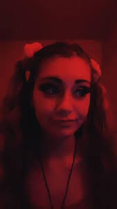 Alexis Palmer's Instagram, Twitter & Facebook