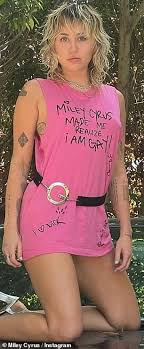 When it comes to miley … Vlsr7vxbuezz9m