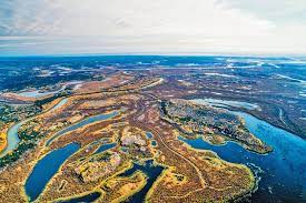 It is located in northeastern alberta and the southern northwest territories. Wood Buffalo National Park 6 Top Things To Do Planetware