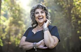 Posteriormente, el sujeto hizo lo mismo en contra del personal policial. Vina Tiene Reina La Tercera