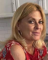 Noelle Benson's Instagram, Twitter & Facebook