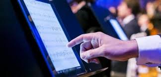 Tuto guitare charles aznavour mes emmerdes accords et paroles. Musicien Tablette Tactile Extra Large Comme Partition Musicale