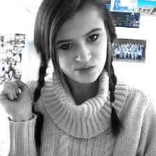 Ellen Bartholomew (@EllennBx)