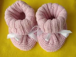 Indulge in these 53 designs… and happy knitting! 29 Free Patterns For Knitted Baby Booties Guide Patterns