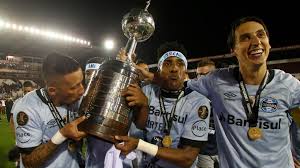Habrá duelo de brasileños en la llave por la que van boca y racing, después de renato, churín: Fifa Club World Cup 2017 News Gremio Stand Tall For Third Libertadores Triumph Fifa Com