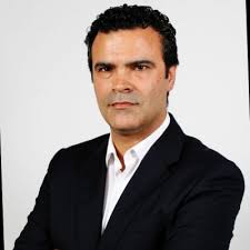 Pour ce nouveau portrait, nous vous présentons Gregory CERIEIRO ! 👥  Gregory a rejoint le magasin de Dinard le 1er septembre 2021, en tant que  directeur 👏🏻 Suite à un bachelor Management