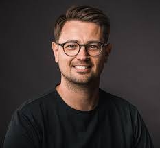 Steve Mcfall's Instagram, Twitter & Facebook