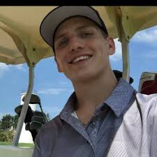 Evan Stauffer (@evan_theasshole)