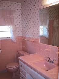 Diy 1960 S Pink Tile Bath Before Shot Pink Bathroom Pink Bathroom Tiles Vintage Bathrooms