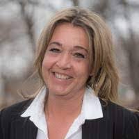 Tracy Hiller's Instagram, Twitter & Facebook