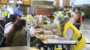 Perusahaan ini merupakan perusahaan penghasil emas terbesar yang berada di negara indonesia tercinta ini. Tiba Di Bandara Soekarno Hatta Penumpang Pendatang Internasional Jalani Rapid Test Warta Kota