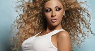 بالمايوه و الماكياج الجريء ميريام فارس تثير الجدل بأحدث صورها Hair Styles Hair Beauty