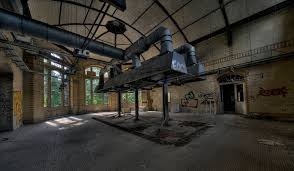 This is probably the most famous of the various beautiful staircases of the abandoned beelitz heilstätten, located in beelitz, brandenburg. Hitler S Hospital The Eerie Remains Of Beelitz Sanatorium Kuriositas