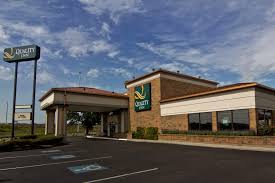 Find reviews and discounts for aaa/aarp members, seniors, meetings & military. Quality Inn Hotel Lrg Christopher Hotels