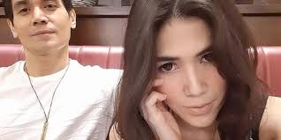 Potret Tyo Nugros dan Dee Adnan yang Makin Mesra, Betah Pacaran Tak Kunjung  Nikah Meski Usia Sudah 50 Tahun