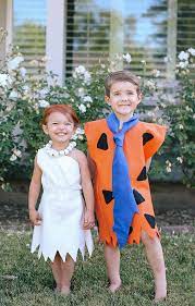 Fred And Wilma Flintstone Costume Diy Halloween Fantasias Infantis Fantasias De Halloween Para Criancas Halloween Meninas