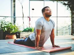 This youtube 10 minute easy morning yoga practice is great to improve your morning routine and start the day with a good stretch and wake up for your body. What Is The Best Time To Do Yoga