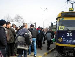 Aproximativ 40.000 de pensionari se încadrează în această limită a veniturilor, însă nu toţi solicită de la r.a.t.c. Se Modifica Subventiile Pensionarii Din Oradea Ar Putea Ramane Fara