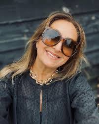 Ashley Kinney's Instagram, Twitter & Facebook