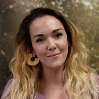 Grace Thornton's Instagram, Twitter & Facebook