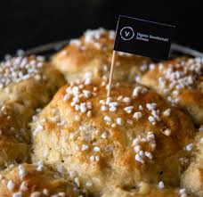 Wer wird diesmal der könig? Rezept Dreikonigskuchen Vegane Gesellschaft Schweiz