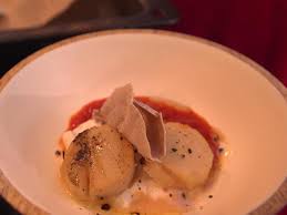 muscheln im rauch auf fermentierten tomaten und burrata rezept rezept rezepte das perfekte dinner kirschtomaten