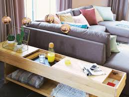 Insgesamt drei große schubladen und vier fächer hinter den türen stehen dir zur verfügung. Klassisches Familienzimmer Das Wohnzimmer Wohnidee