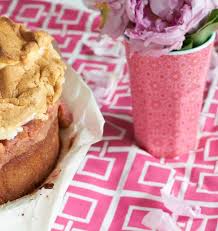 Check spelling or type a new query. Ein Rhabarber Baiser Kuchen Der Garantiert Nicht Matschig Ist Tastesheriff