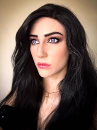 Hi there! First post here! I'd like to introduce one of my most popular  cosplays: Mrs. Doubtfire Feel free to follow my insta: @yensidcosplays I  follow back, need more cosplay