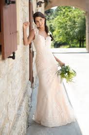 Oder du wurdest als trauzeugin oder brautjungfer auserwählt? Brautkleid Serafina Brautmoden Opree