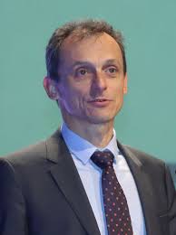 File:(Pedro Duque) Inauguración de la Conferencia 'Hacia un nuevo  horizonte' (45971571851) (cropped).jpg