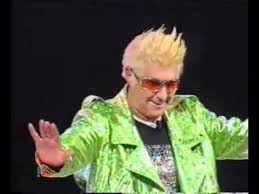 Il selfie incriminato mostra la futura sposa di fedez con pantaloncini da ciclista vintage color verde fosforescente, micro top bianco e il fotomontaggio pubblicato da panariello lo vede sfoggiare gli stessi pantaloncini tanto da scrivere: Giorgio Panariello Il Pr A Teatro Youtube