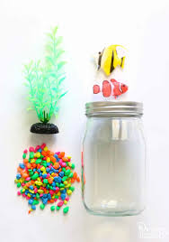 Aquarium Selber Machen Materialien Glas Bunte Dekosteine Kleine Fische Und Seestang Basteln Mit Kindern Einmachglaser Basteleien Einmachglas Bastelarbeiten